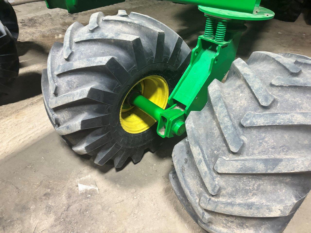 2013 John Deere 1870 Air Seeder