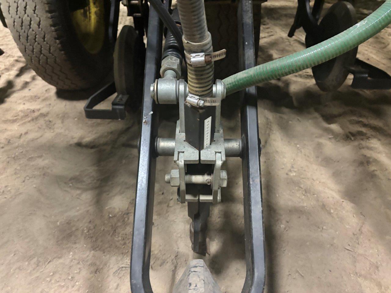 2013 John Deere 1870 Air Seeder