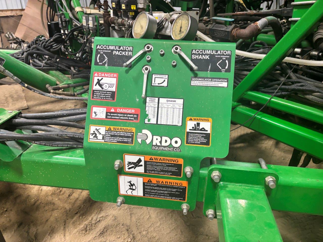 2013 John Deere 1870 Air Seeder