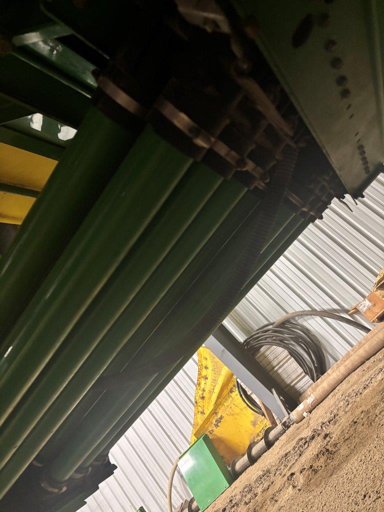 2013 John Deere 1870 Air Seeder