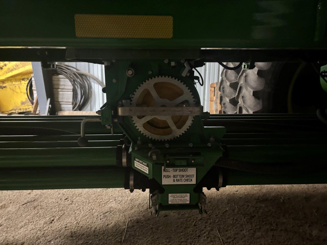 2013 John Deere 1870 Air Seeder