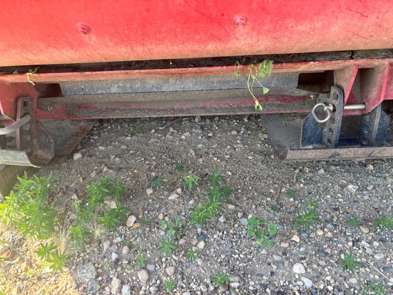 2011 Case IH HDX182 Header Hay