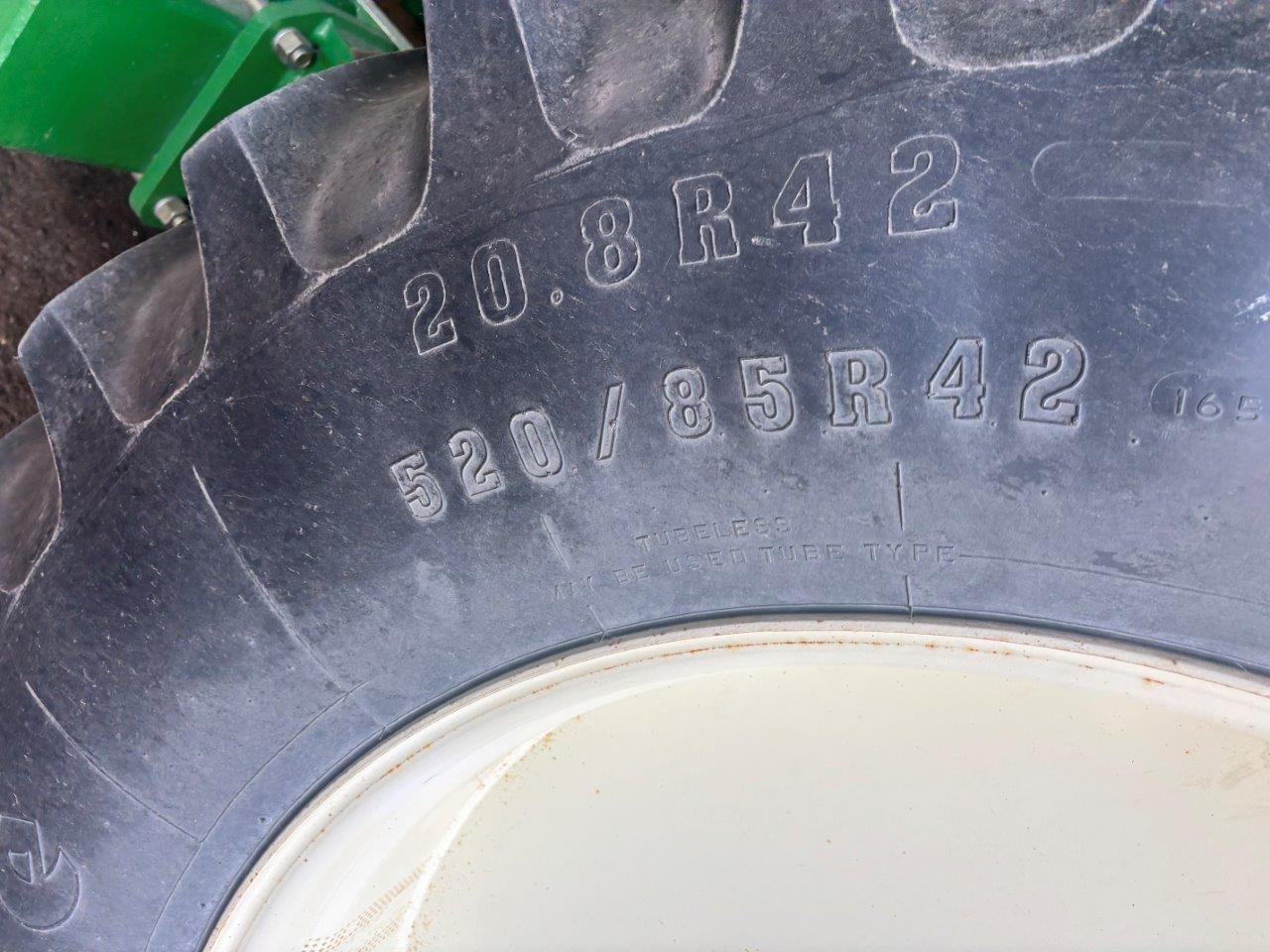 2010 Unverferth 1115 Grain Cart