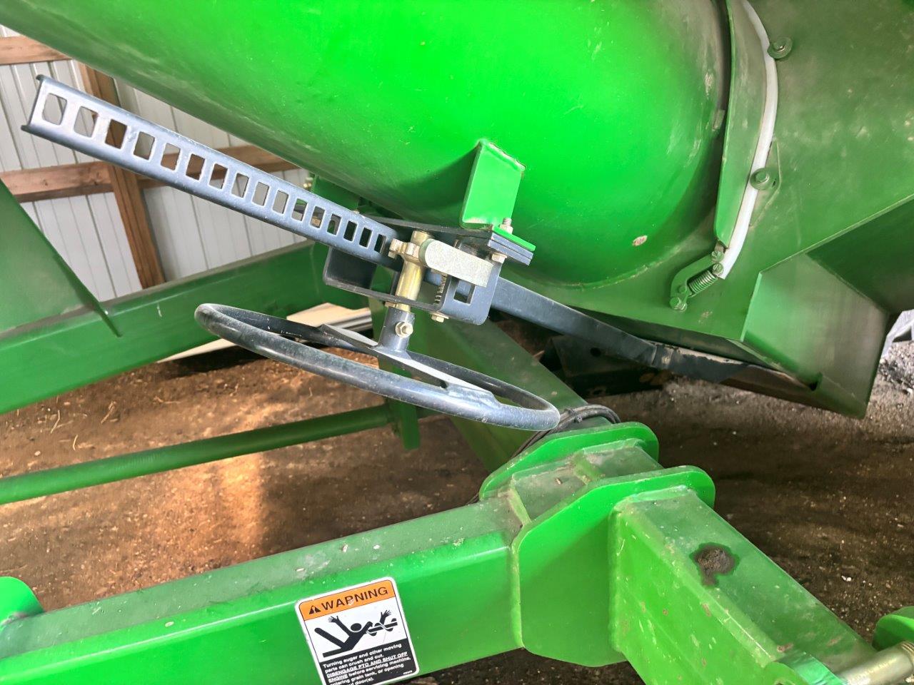 2010 Unverferth 1115 Grain Cart