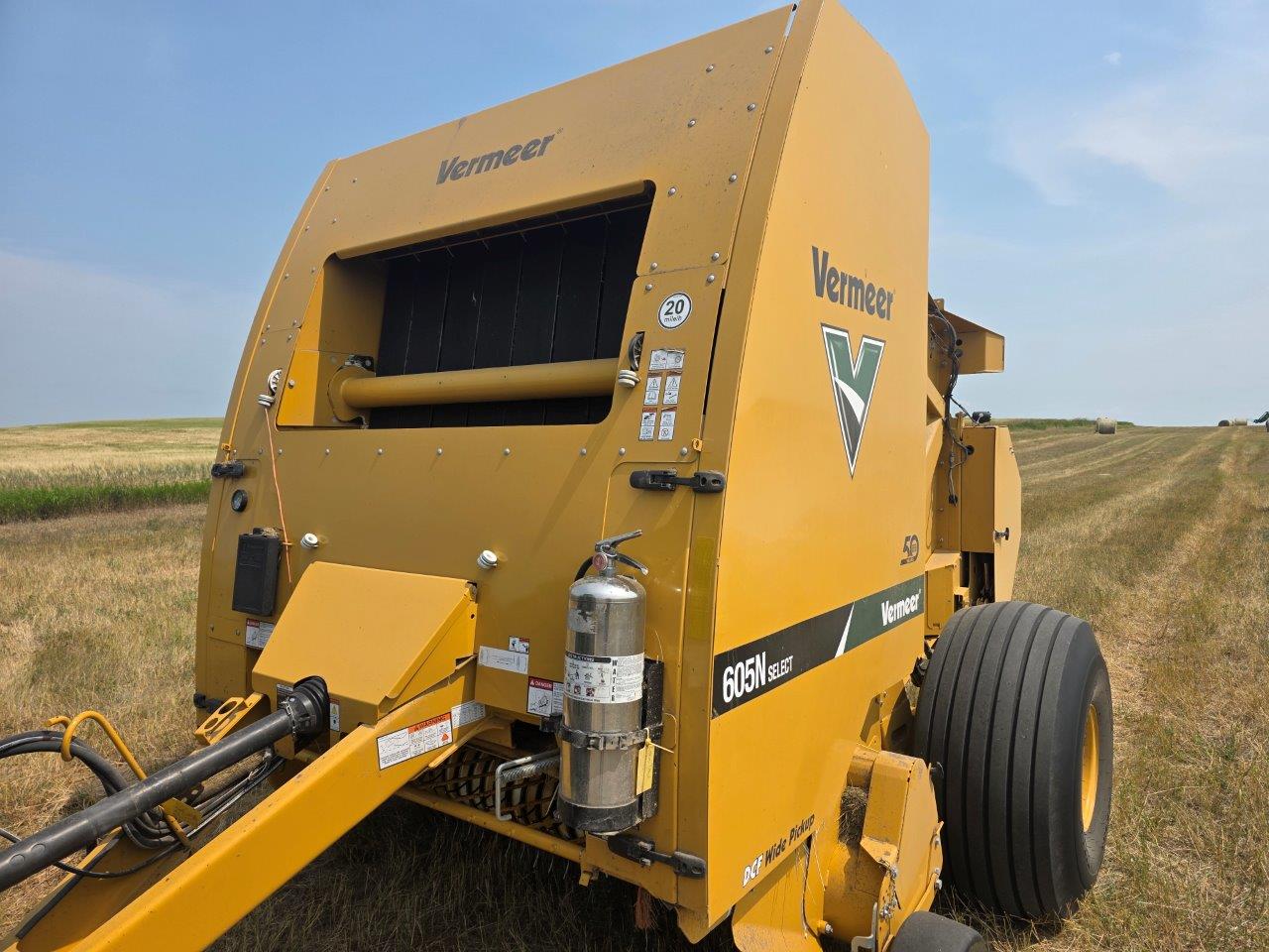 2021 Vermeer 605N Baler/Round