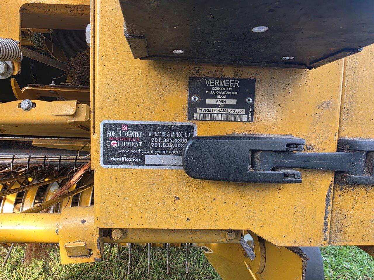 2021 Vermeer 605N Baler/Round
