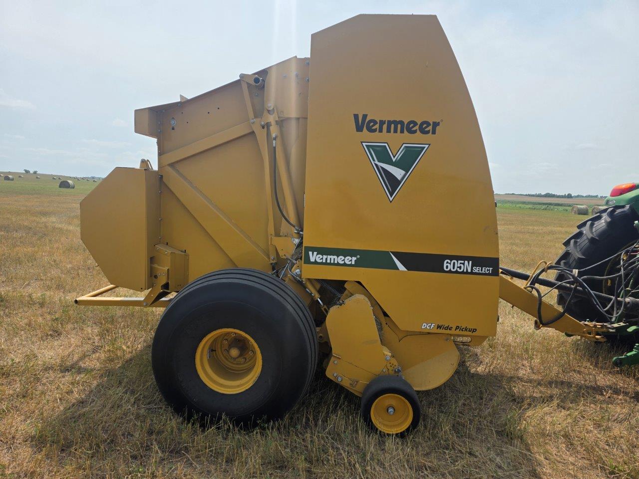 2021 Vermeer 605N Baler/Round