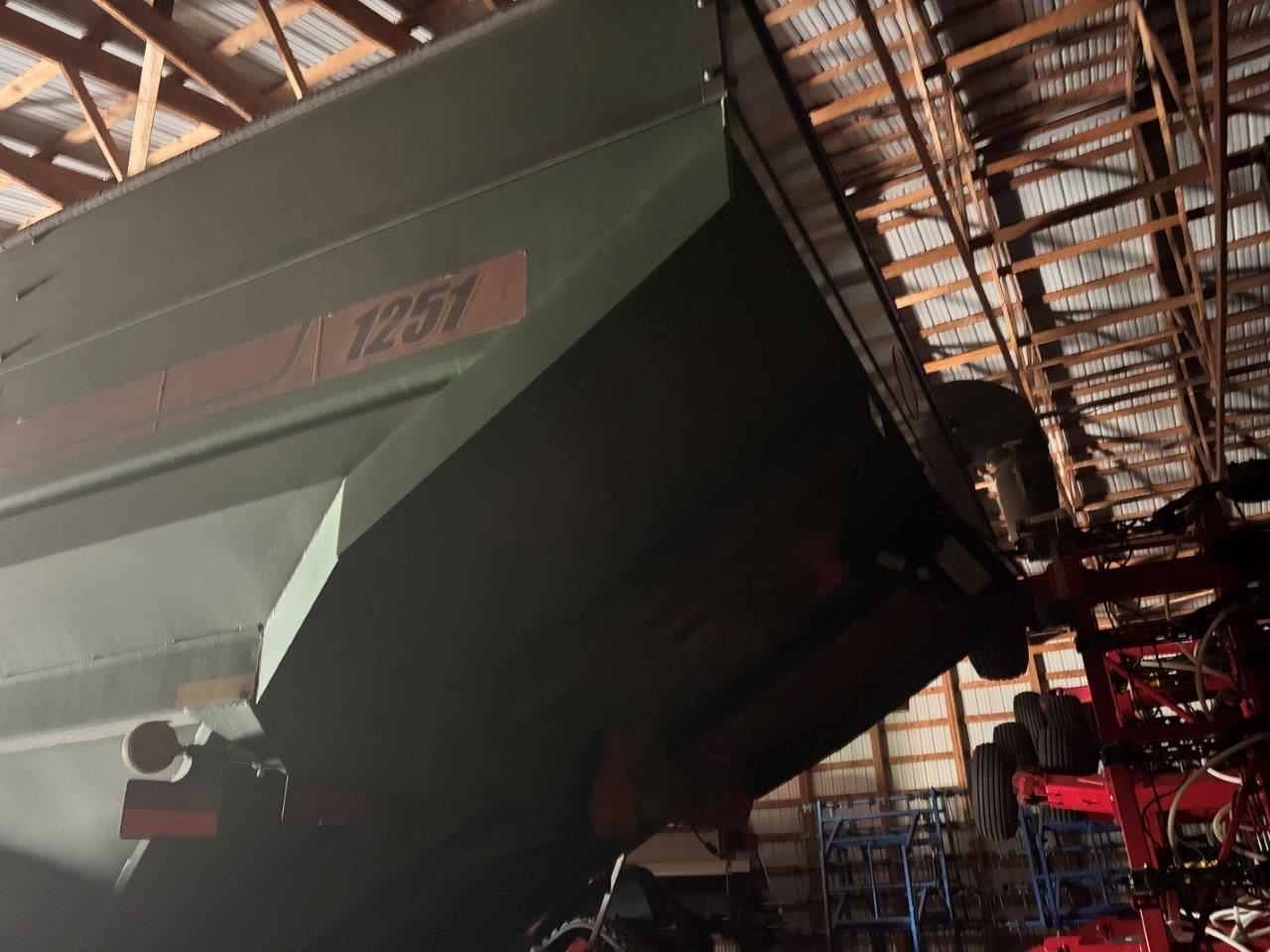 2012 J&M 1251-22 Grain Cart