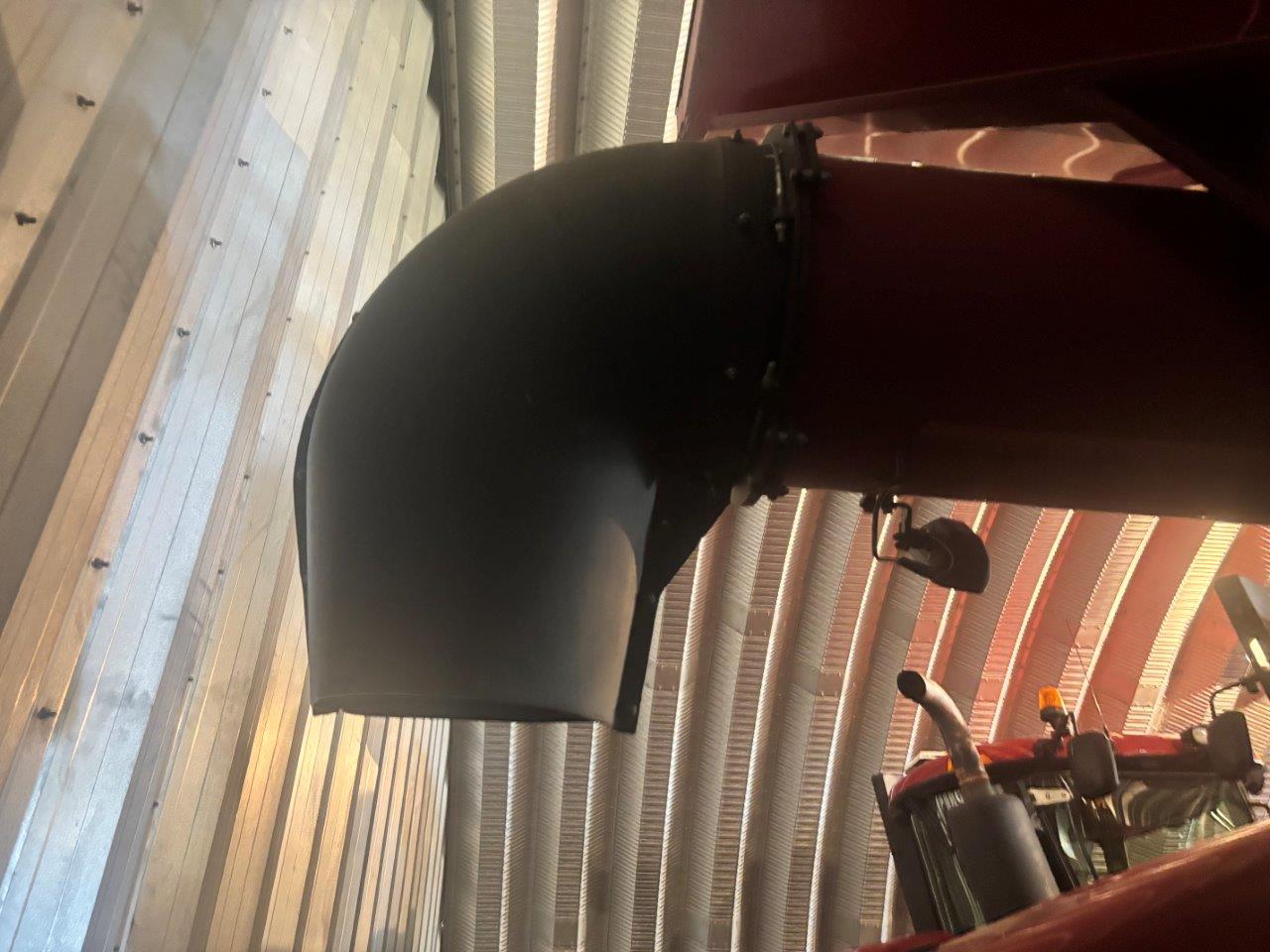 2011 Demco 850 Grain Cart