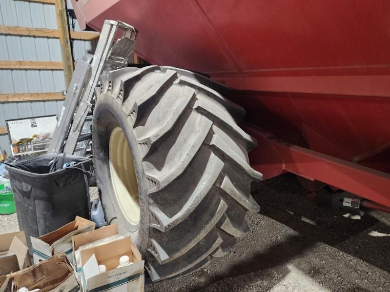 2006 Brent 1080 Grain Cart