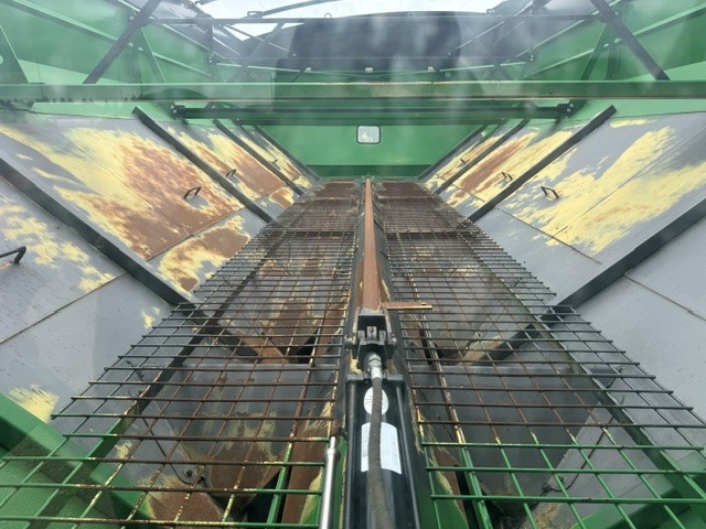 2019 Brent 1596 Grain Cart
