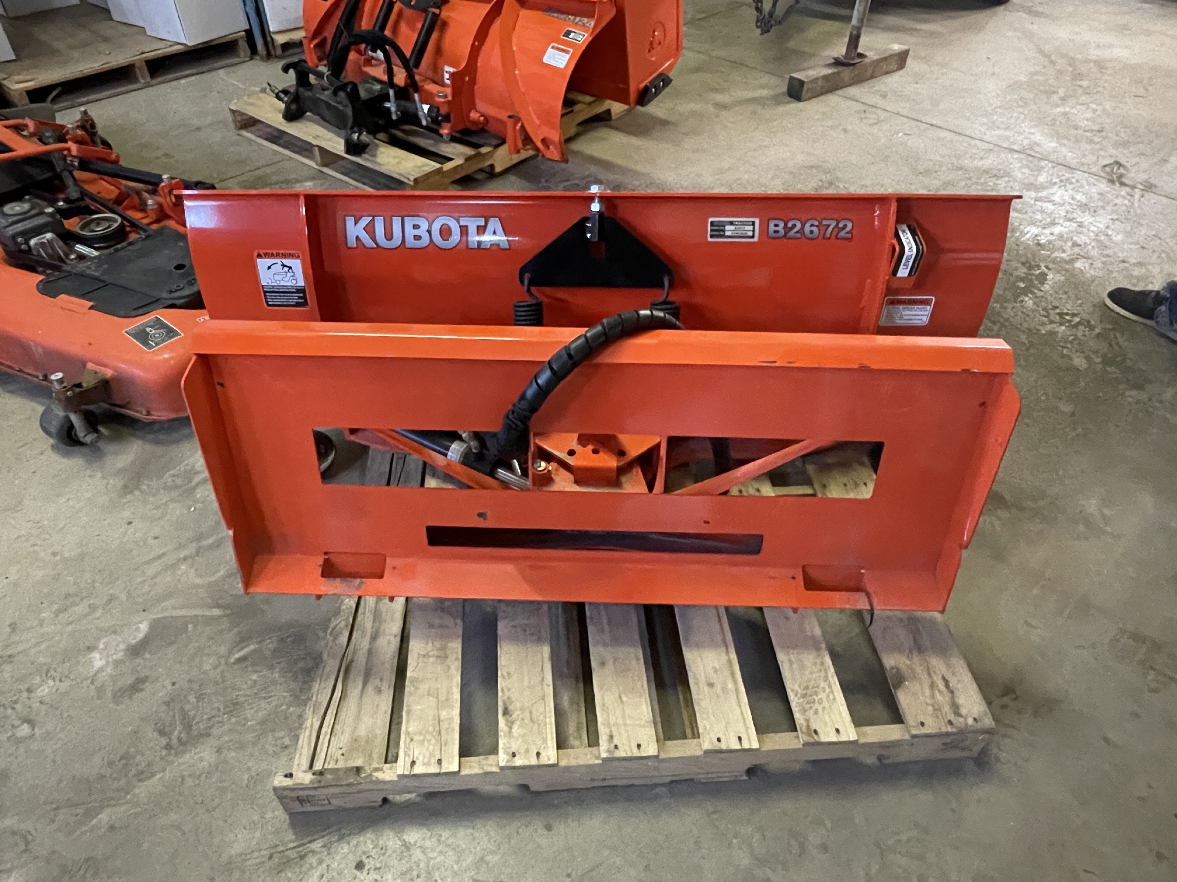 Kubota B2672 Blade Front