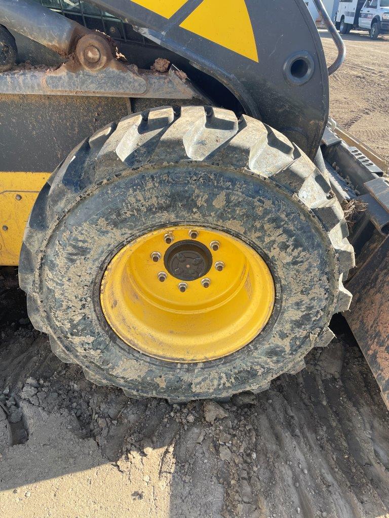 2014 New Holland L230 Skid Steer Loader