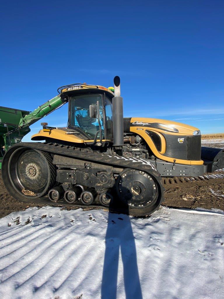 2011 Challenger MT865C Tractor