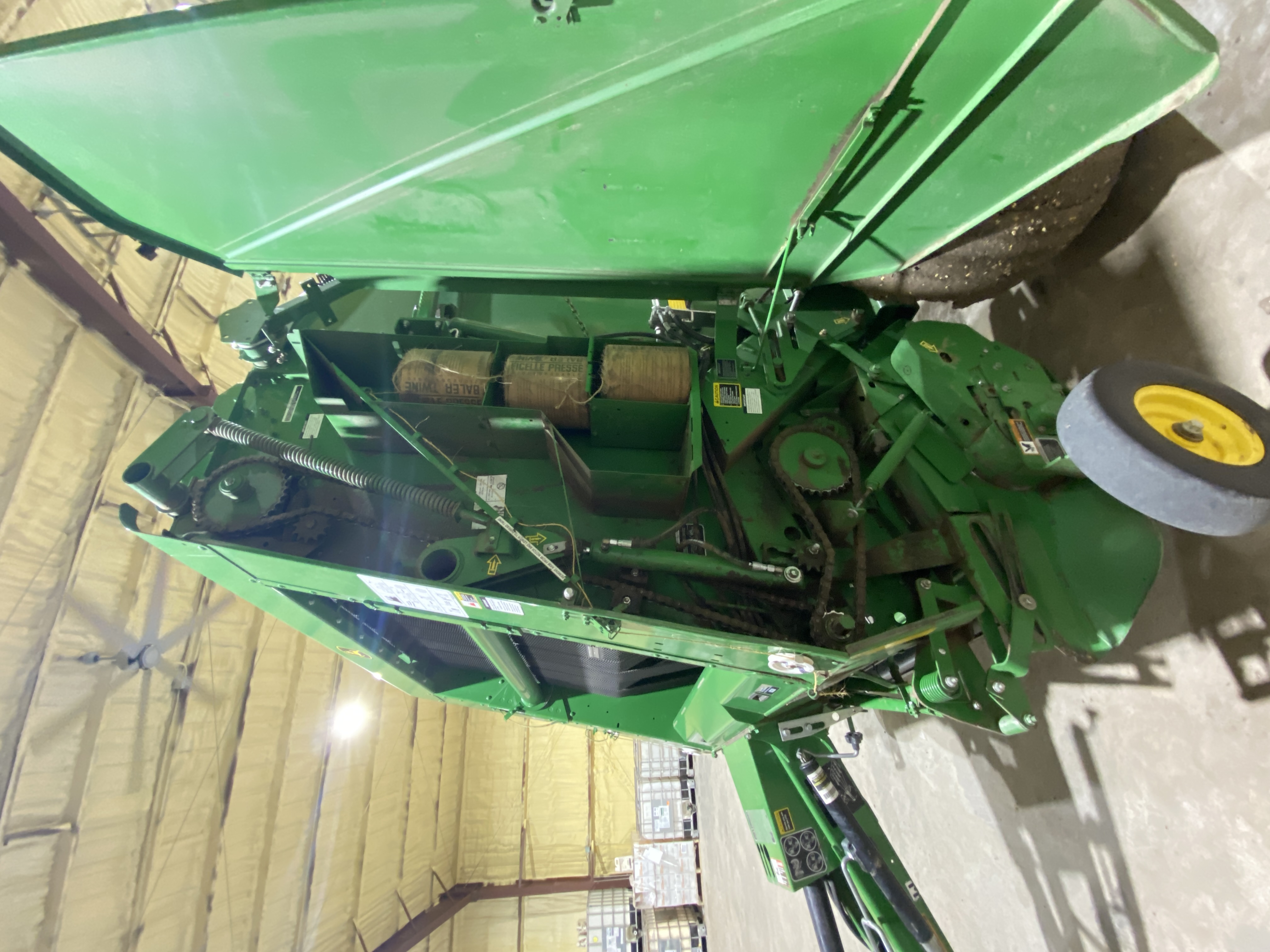 2016 John Deere 569 Baler/Round