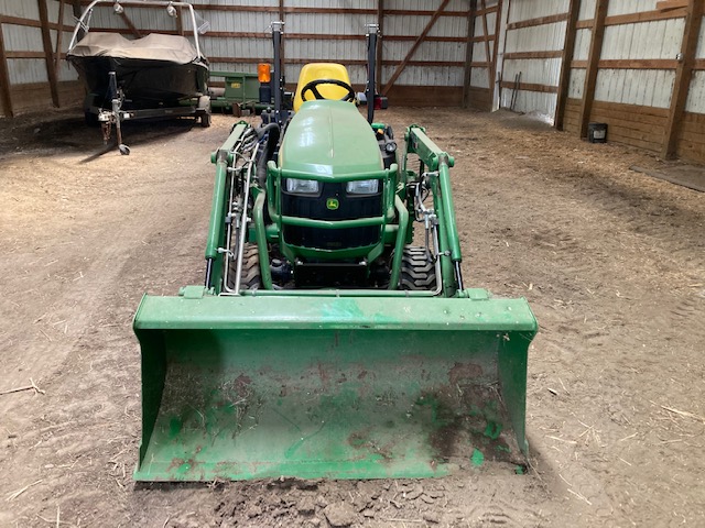 2015 John Deere 1025R Tractor