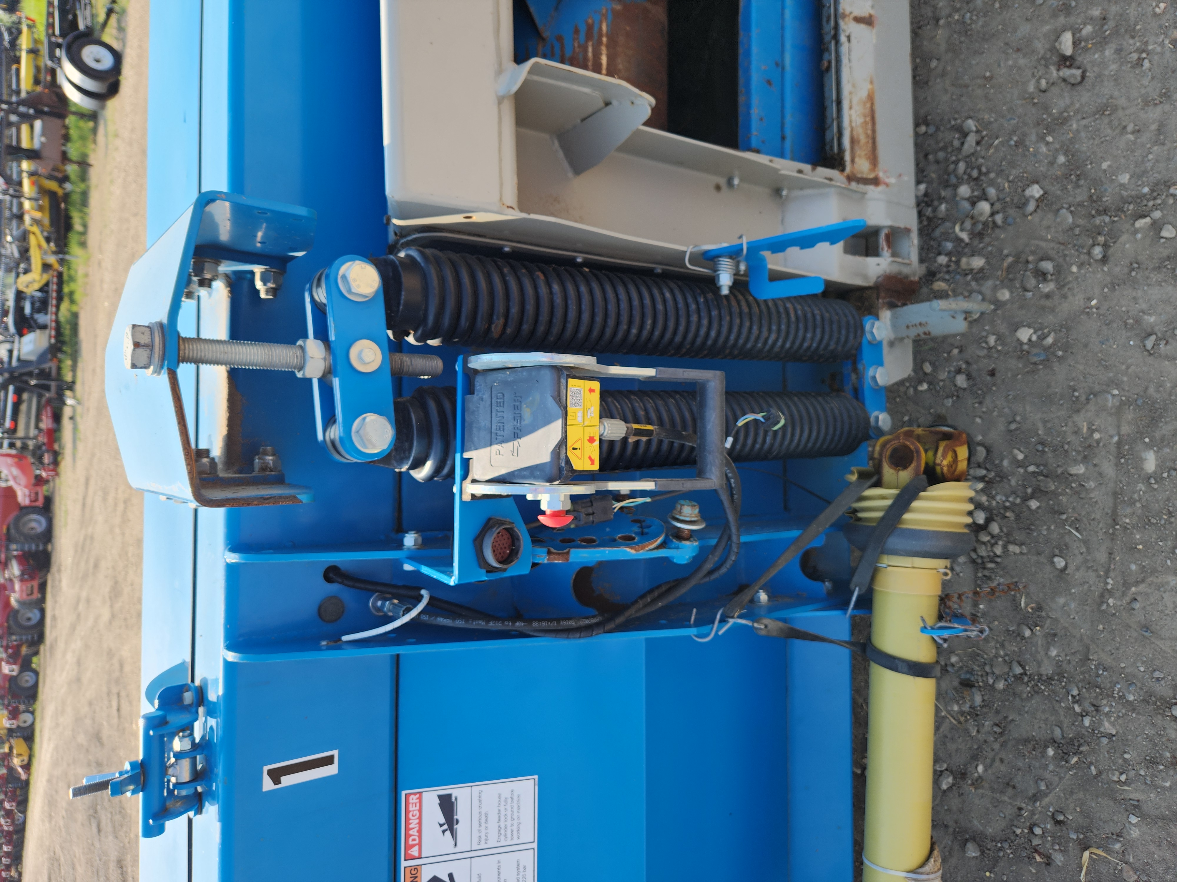 2023 Shelbourne XCS36 Header Rigid