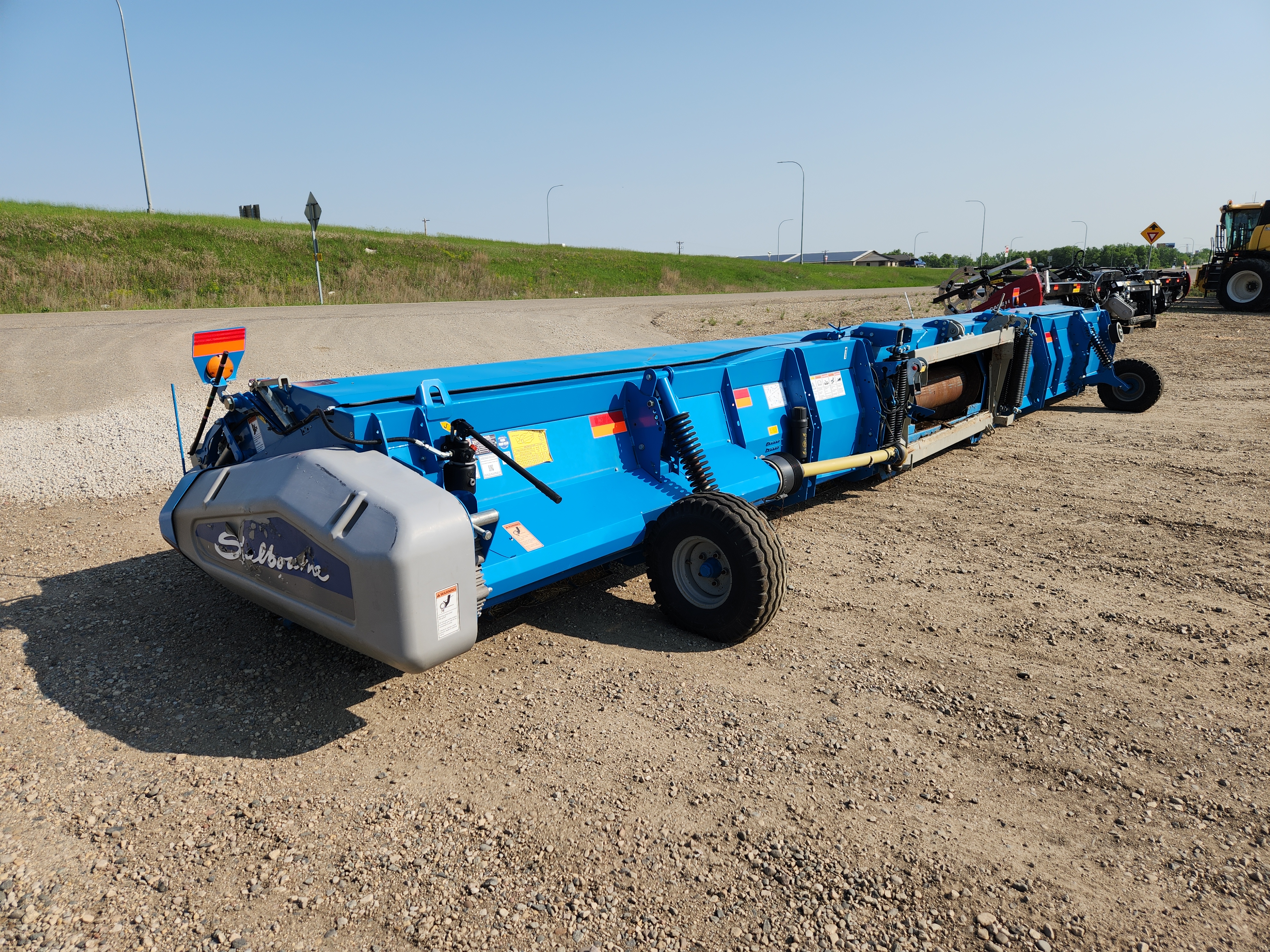 2023 Shelbourne XCS36 Header Rigid
