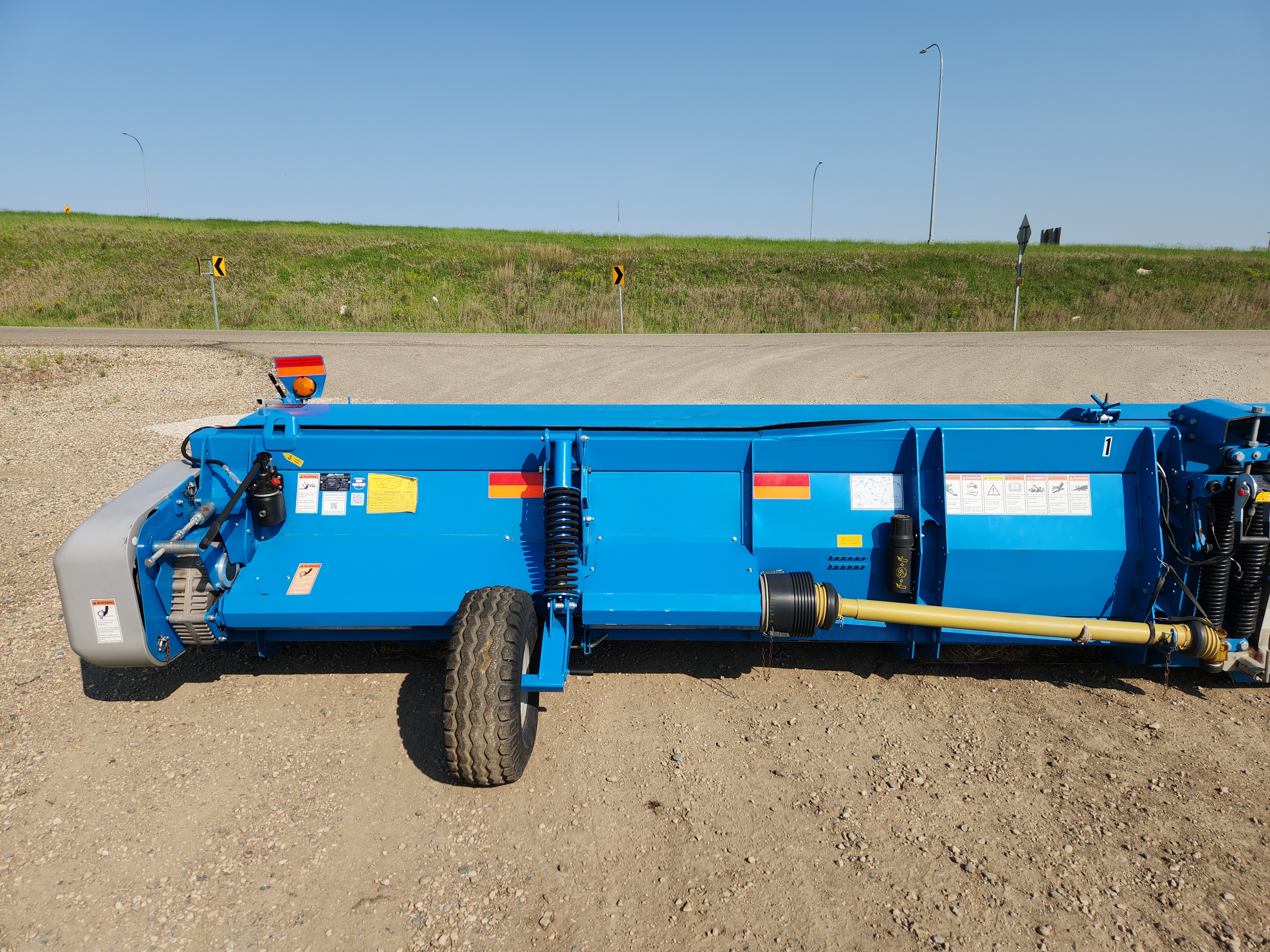 2023 Shelbourne XCS36 Header Rigid