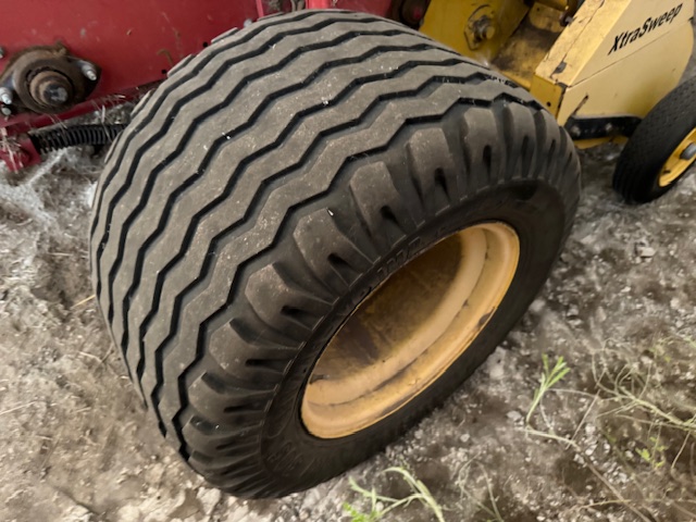 2003 New Holland BR780 Baler/Round