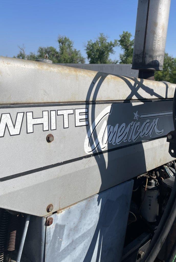 1989 White American 60 Tractor