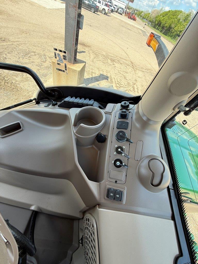 2023 John Deere 6R 215 Tractor