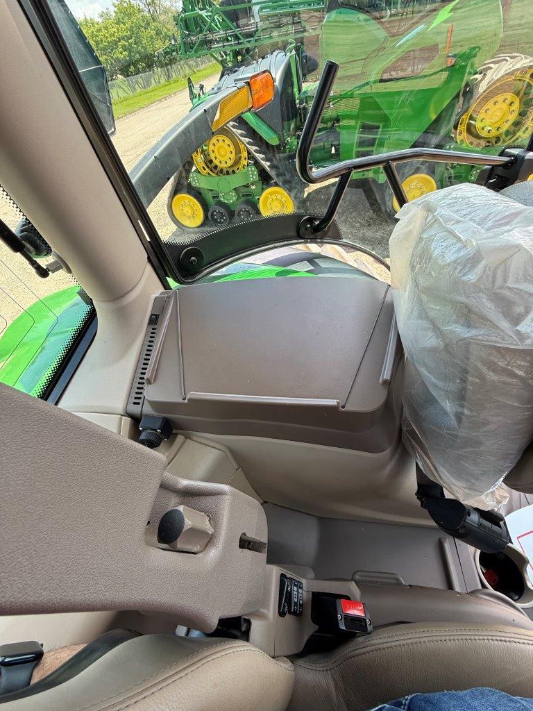 2023 John Deere 6R 215 Tractor