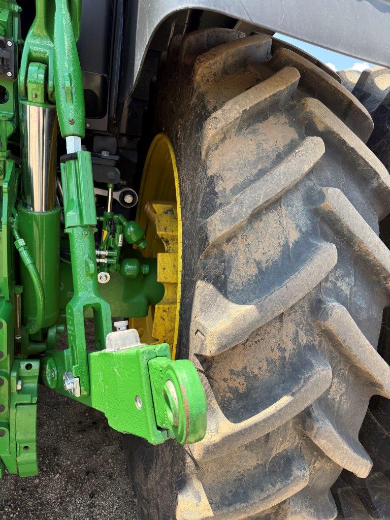 2023 John Deere 6R 215 Tractor