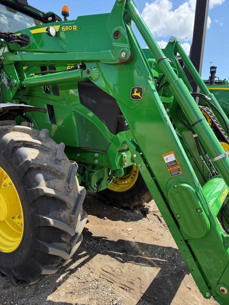 2023 John Deere 6R 215 Tractor