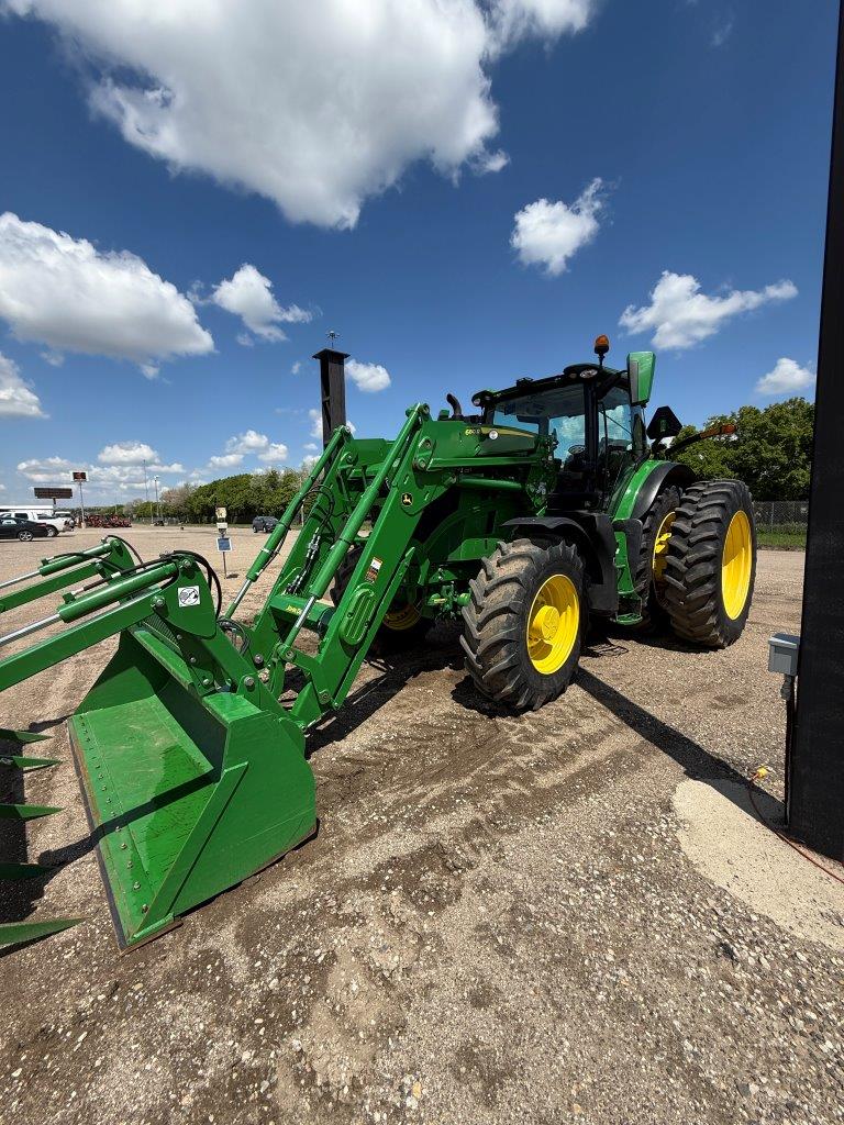 2023 John Deere 6R 215 Tractor