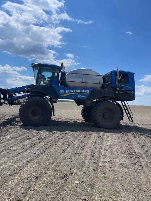 2017 New Holland SP.400F Sprayer/High Clearance