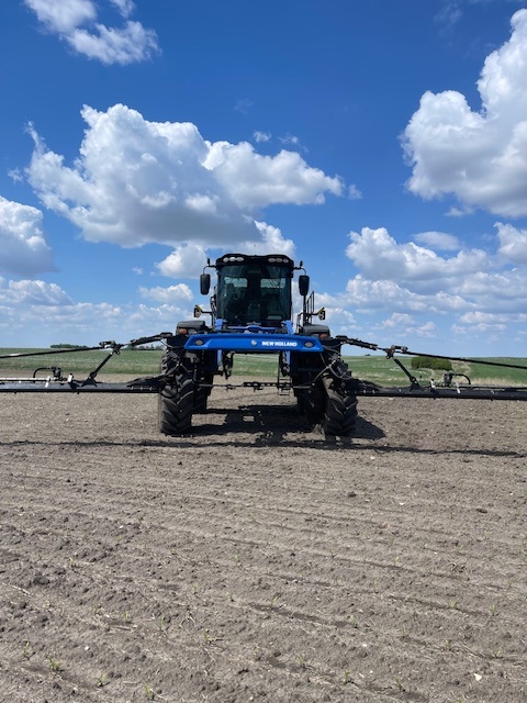 2017 New Holland SP.400F Sprayer/High Clearance