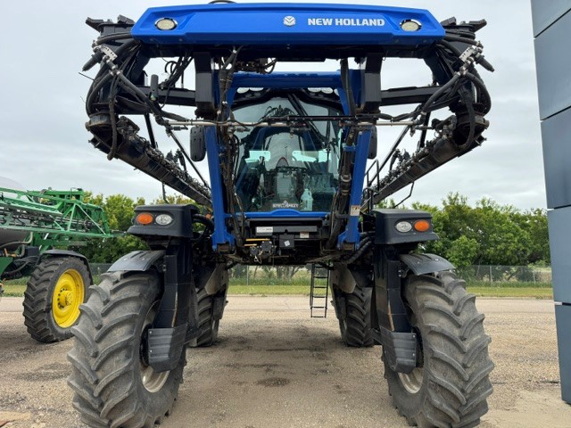 2017 New Holland SP.400F Sprayer/High Clearance