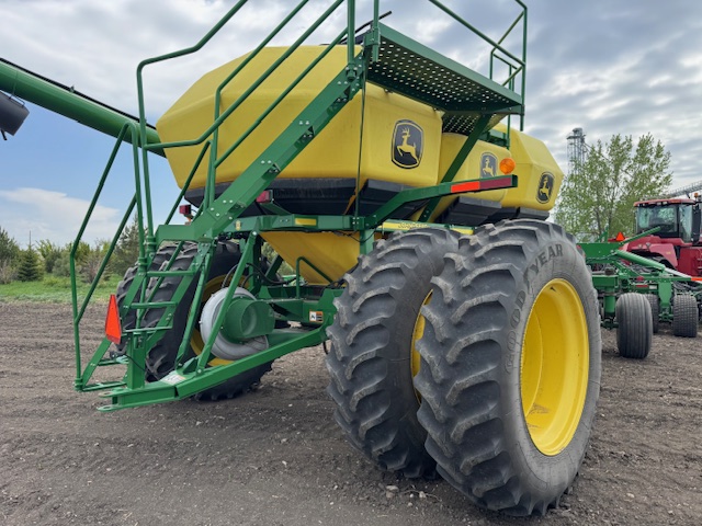2014 John Deere 1890 Air Drill