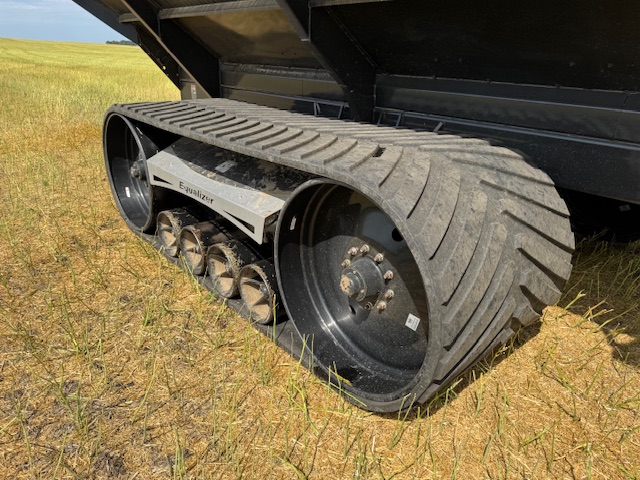 2024 Brent 2098 Grain Cart