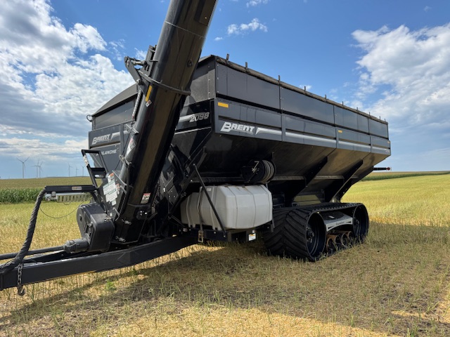2024 Brent 2098 Grain Cart