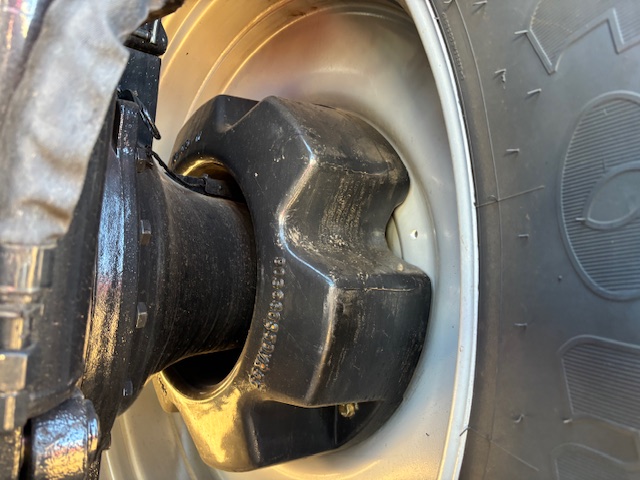 2025 Case IH MAGNUM355 Tractor