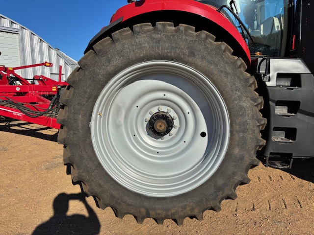 2025 Case IH MAGNUM355 Tractor