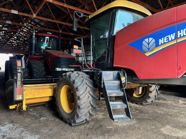 2019 New Holland Speedrower 160 Windrower