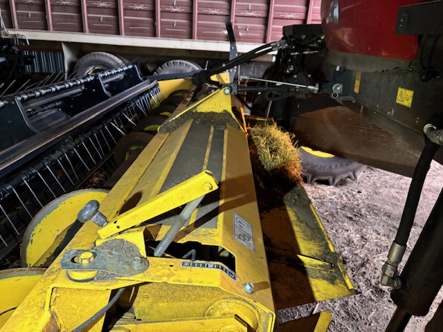 2019 New Holland Speedrower 160 Windrower