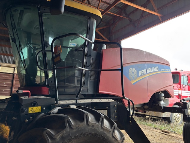2019 New Holland Speedrower 160 Windrower