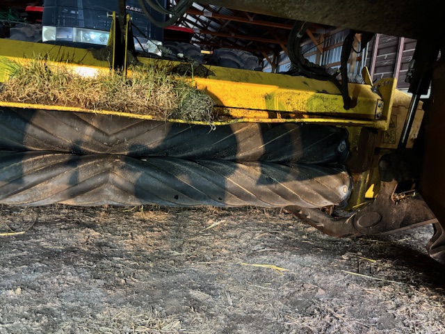 2019 New Holland Speedrower 160 Windrower