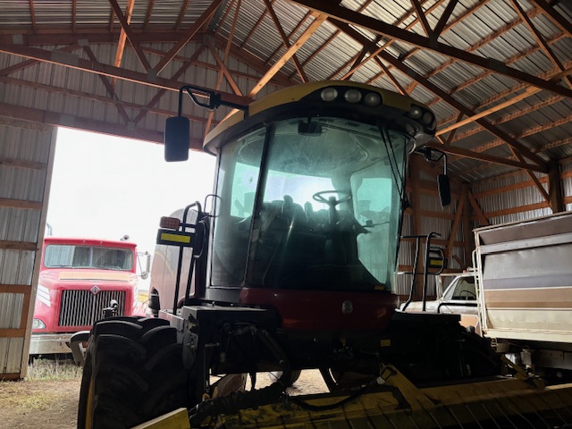 2019 New Holland Speedrower 160 Windrower