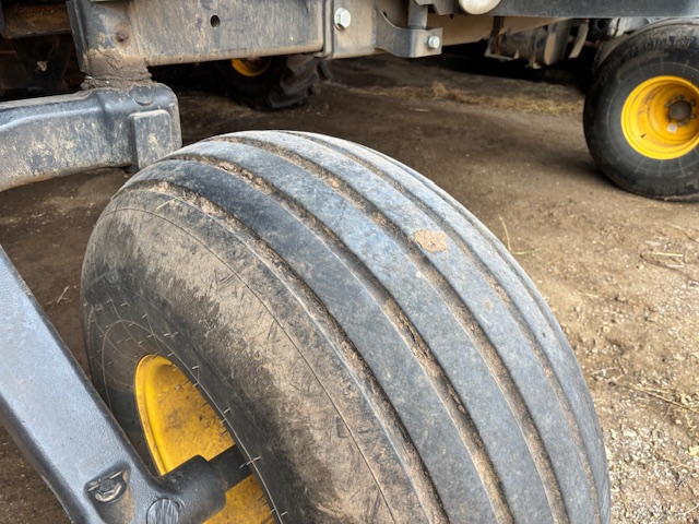 2019 New Holland Speedrower 160 Windrower