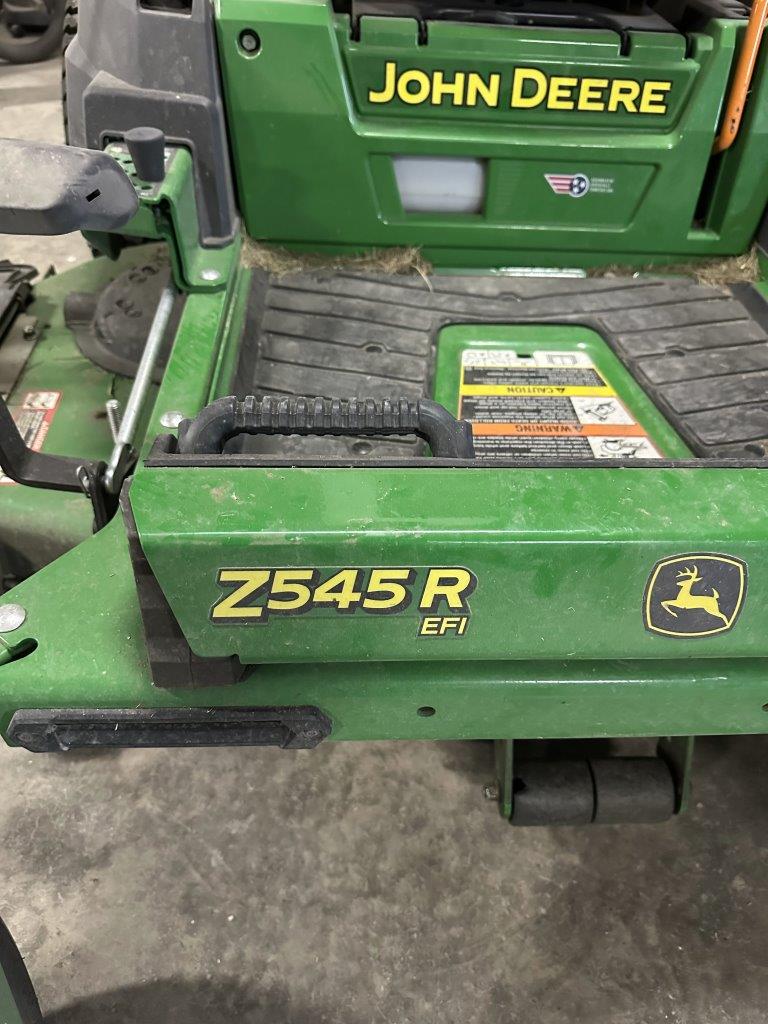 2023 John Deere Z545R Mower/Zero Turn