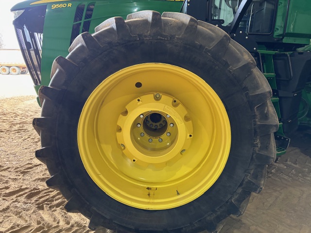 2012 John Deere 9560R Tractor