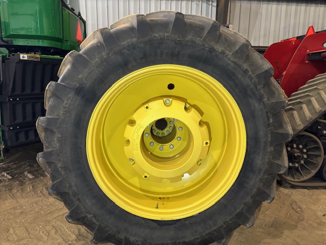 2012 John Deere 9560R Tractor