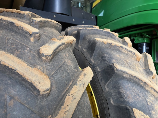 2012 John Deere 9560R Tractor