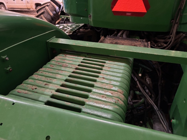 2012 John Deere 9560R Tractor