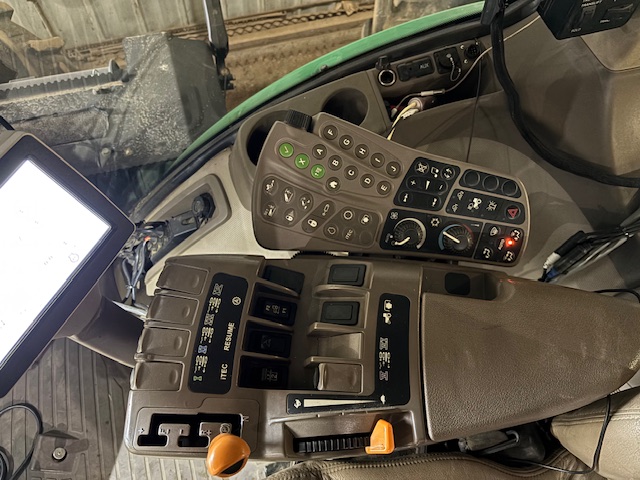 2012 John Deere 9560R Tractor